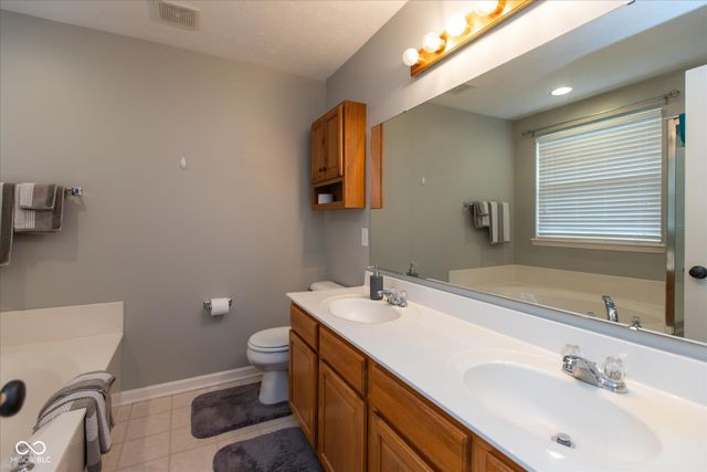 1238 Starcross Drive, Indianapolis, IN 46239