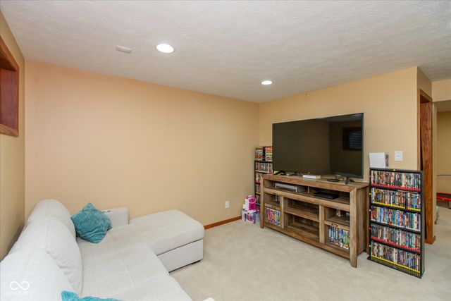 1238 Starcross Drive, Indianapolis, IN 46239