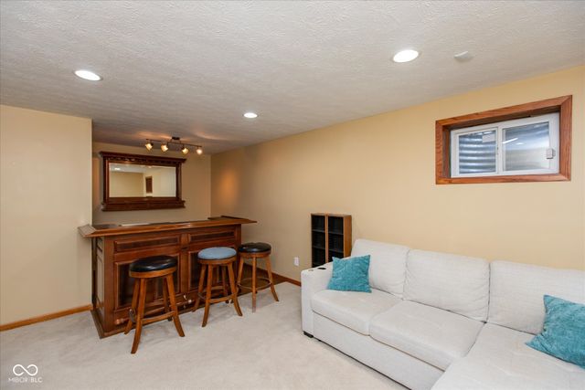 1238 Starcross Drive, Indianapolis, IN 46239