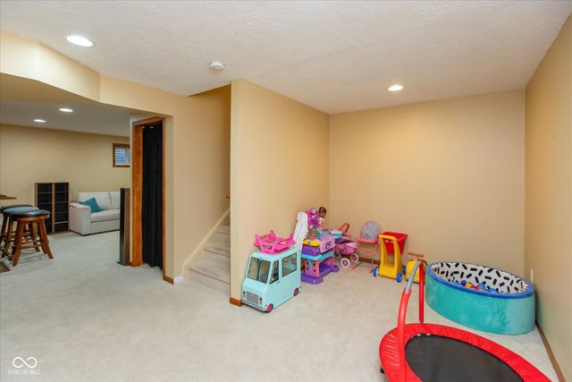 1238 Starcross Drive, Indianapolis, IN 46239