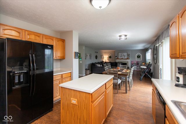 1238 Starcross Drive, Indianapolis, IN 46239