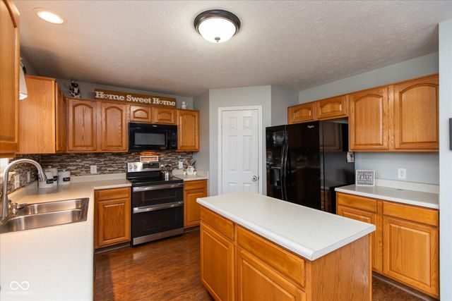 1238 Starcross Drive, Indianapolis, IN 46239