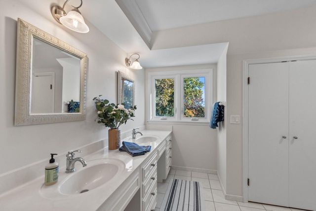 14220 Hillside ROAD, Elm Grove, WI 53122