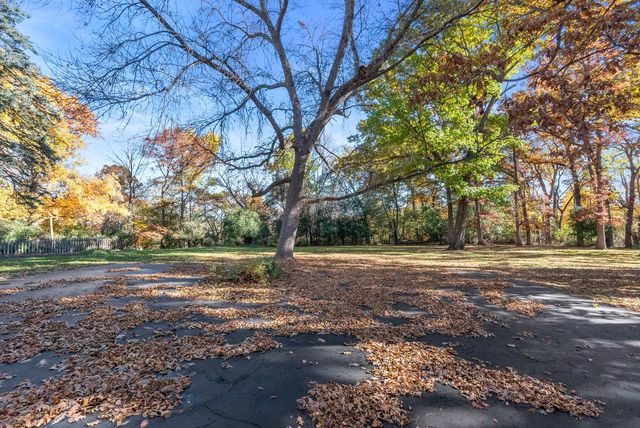 14220 Hillside ROAD, Elm Grove, WI 53122