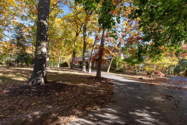 14220 Hillside ROAD, Elm Grove, WI 53122