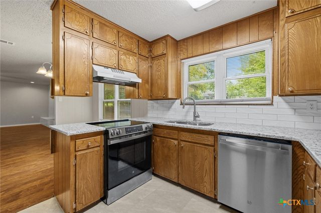 906 Laurie Lane, Copperas Cove, TX 76522