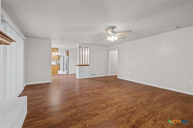 906 Laurie Lane, Copperas Cove, TX 76522
