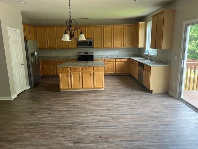 152 Parkmont Lane, Dallas, GA 30132