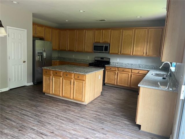 152 Parkmont Lane, Dallas, GA 30132