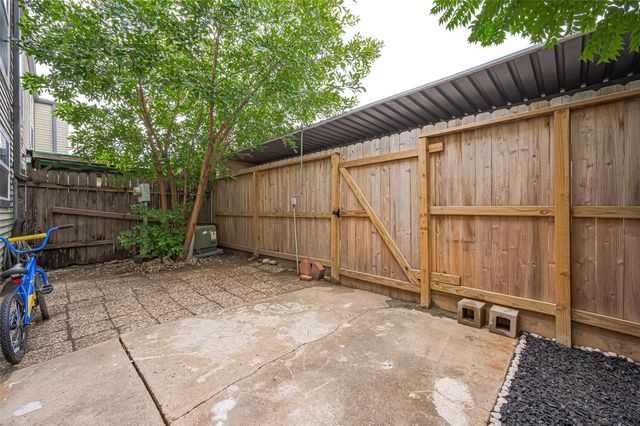 10174 Beekman Place Drive, Houston, TX 77043