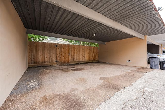 10174 Beekman Place Drive, Houston, TX 77043