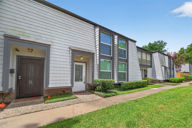 10174 Beekman Place Drive, Houston, TX 77043