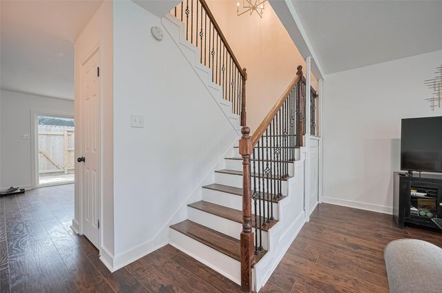 10174 Beekman Place Drive, Houston, TX 77043