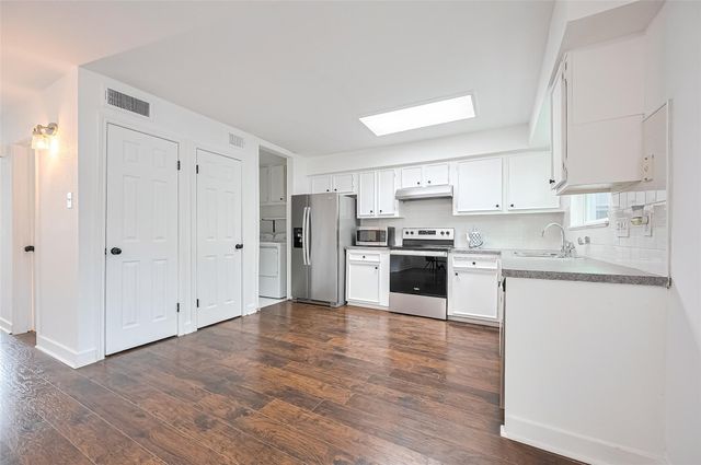 10174 Beekman Place Drive, Houston, TX 77043