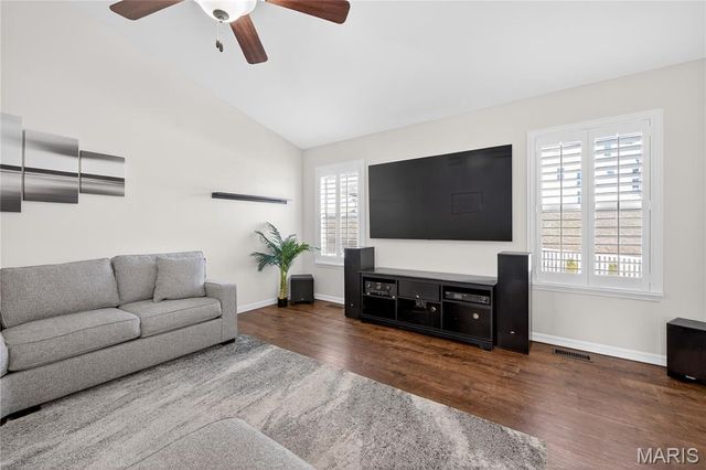 958 Crestwood Lane, O'fallon, MO 63366