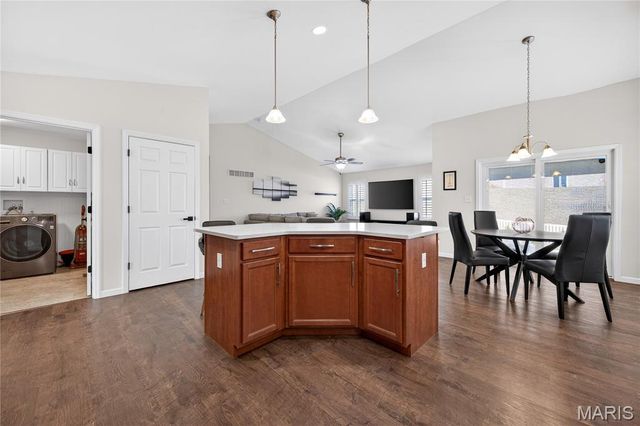 958 Crestwood Lane, O'fallon, MO 63366