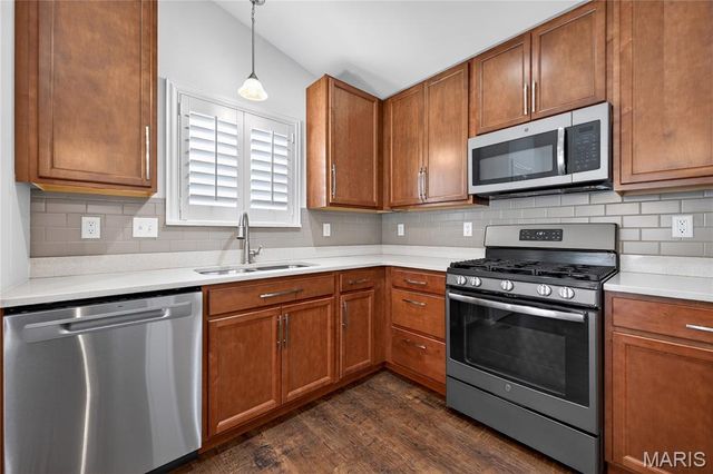 958 Crestwood Lane, O'fallon, MO 63366