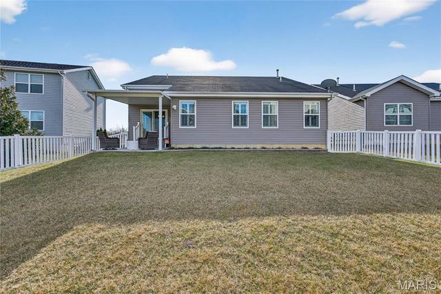 958 Crestwood Lane, O'fallon, MO 63366