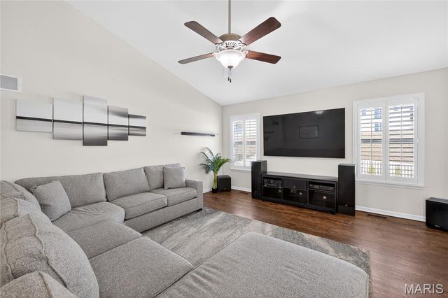 958 Crestwood Lane, O'fallon, MO 63366