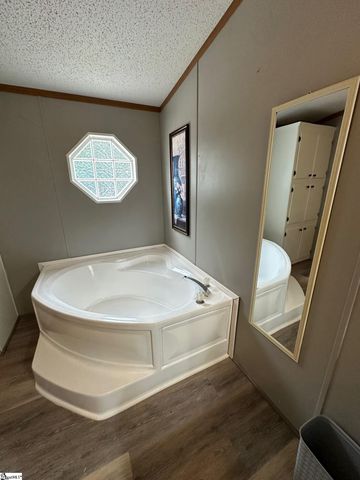 207 Elijah Simmons Road, Woodruff, SC 29388