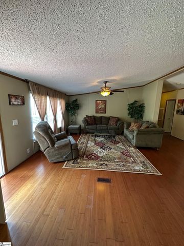 207 Elijah Simmons Road, Woodruff, SC 29388