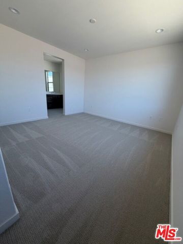 28908 Vertex Way, Santa Clarita, CA 91350