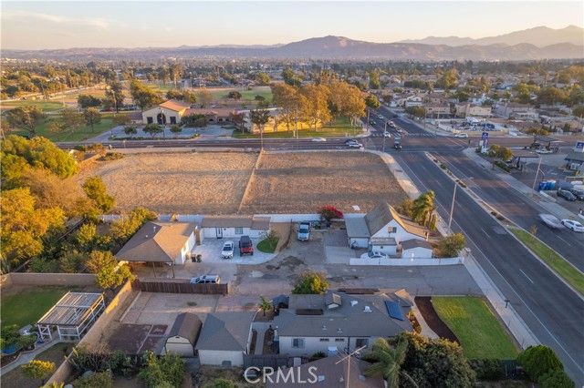 5345 La Sierra Avenue, Riverside, CA 92505