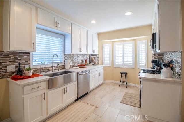 5345 La Sierra Avenue, Riverside, CA 92505