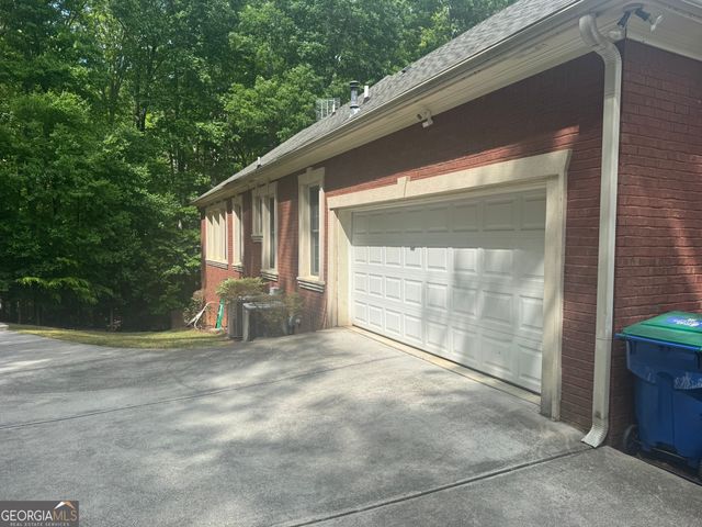 212 Amy Over Look, South Fulton, GA 30349