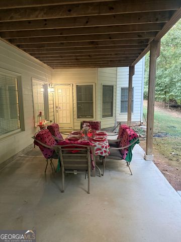212 Amy Over Look, South Fulton, GA 30349