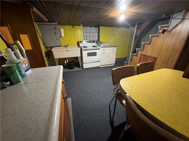 111 N Hitchman Street, Mt Pleasant Boro, PA 15666