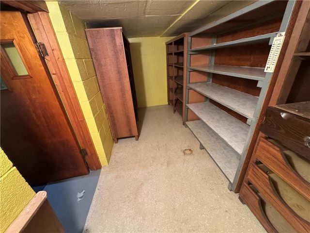 111 N Hitchman Street, Mt Pleasant Boro, PA 15666