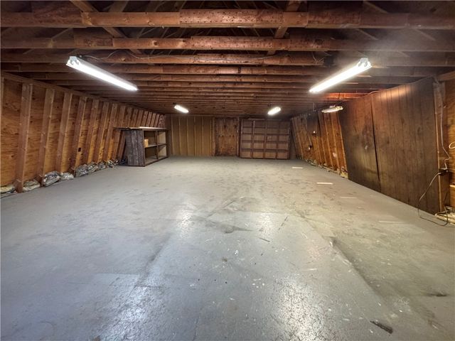 111 N Hitchman Street, Mt Pleasant Boro, PA 15666