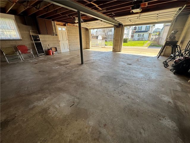 111 N Hitchman Street, Mt Pleasant Boro, PA 15666