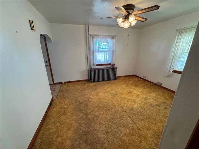 111 N Hitchman Street, Mt Pleasant Boro, PA 15666