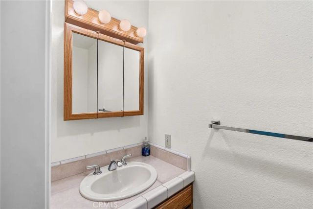 26 Regal Way, Oroville, CA 95966