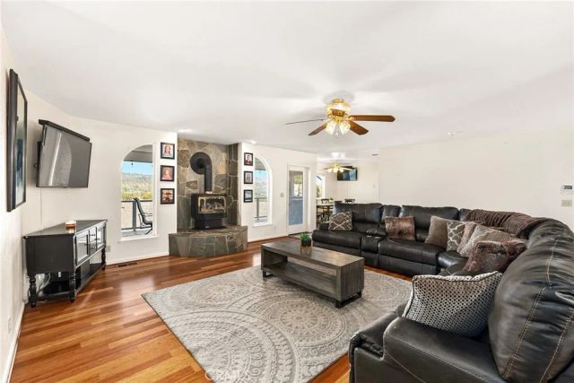 26 Regal Way, Oroville, CA 95966