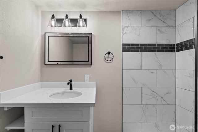 3546 Locust Avenue W, University Place, WA 98466