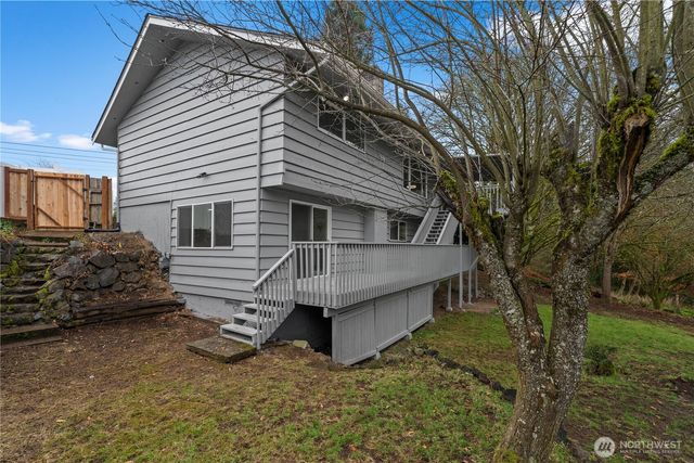 3546 Locust Avenue W, University Place, WA 98466