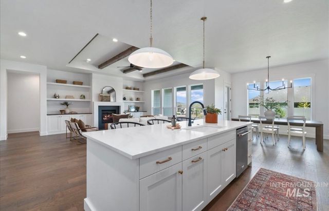 2047 E Blakehurst St, Kuna, ID 83634