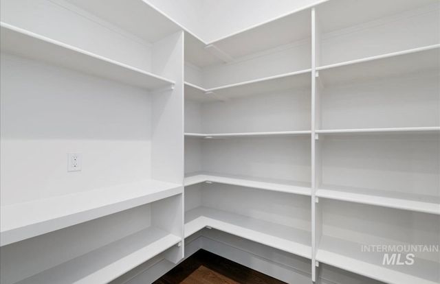 2047 E Blakehurst St, Kuna, ID 83634