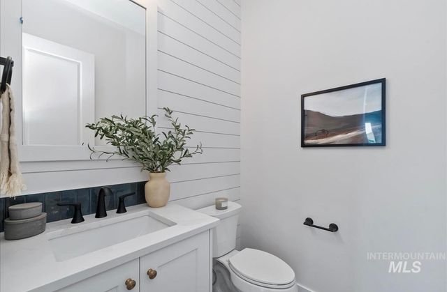 2047 E Blakehurst St, Kuna, ID 83634