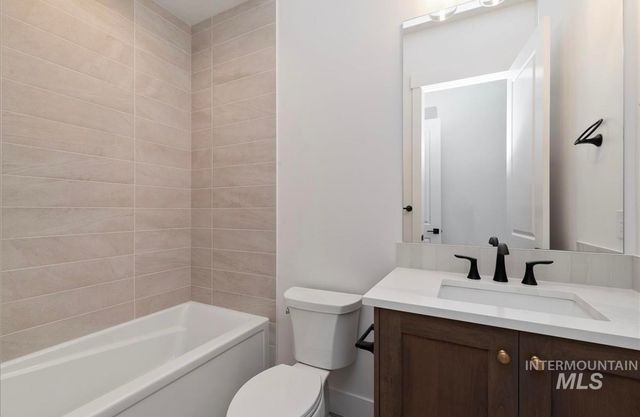 2047 E Blakehurst St, Kuna, ID 83634