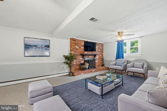 4527 GLENDALE RD, Woodbridge, VA 22193