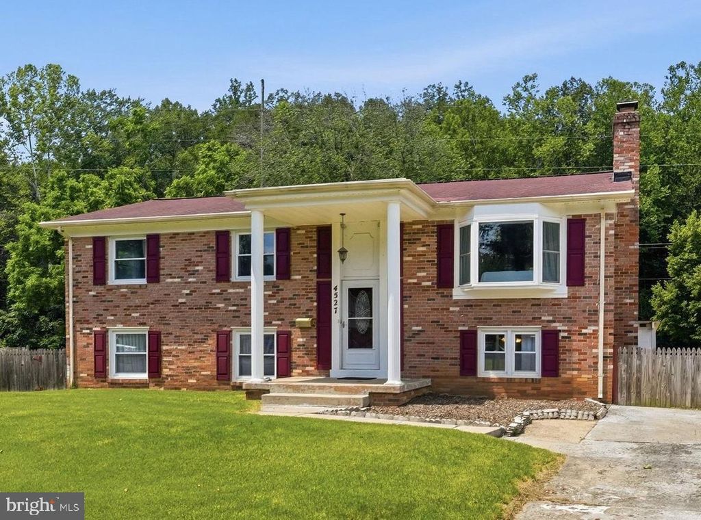 4527 GLENDALE RD, Woodbridge, VA 22193