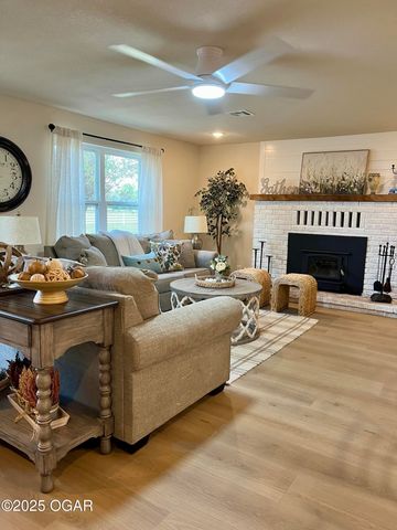 13341 Knoll Road, Carthage, MO 64836