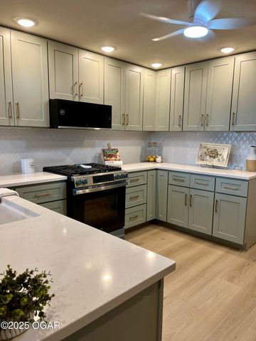 13341 Knoll Road, Carthage, MO 64836