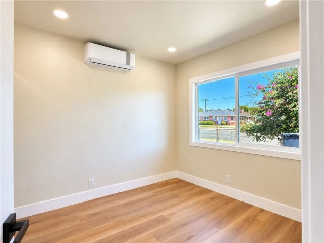 2128 N Bristol, Santa Ana, CA 92706