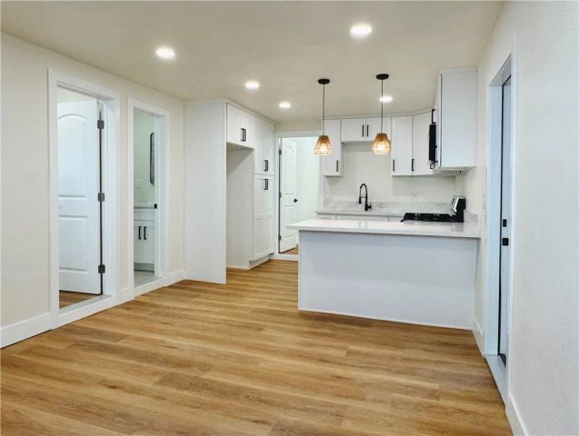 2128 N Bristol, Santa Ana, CA 92706