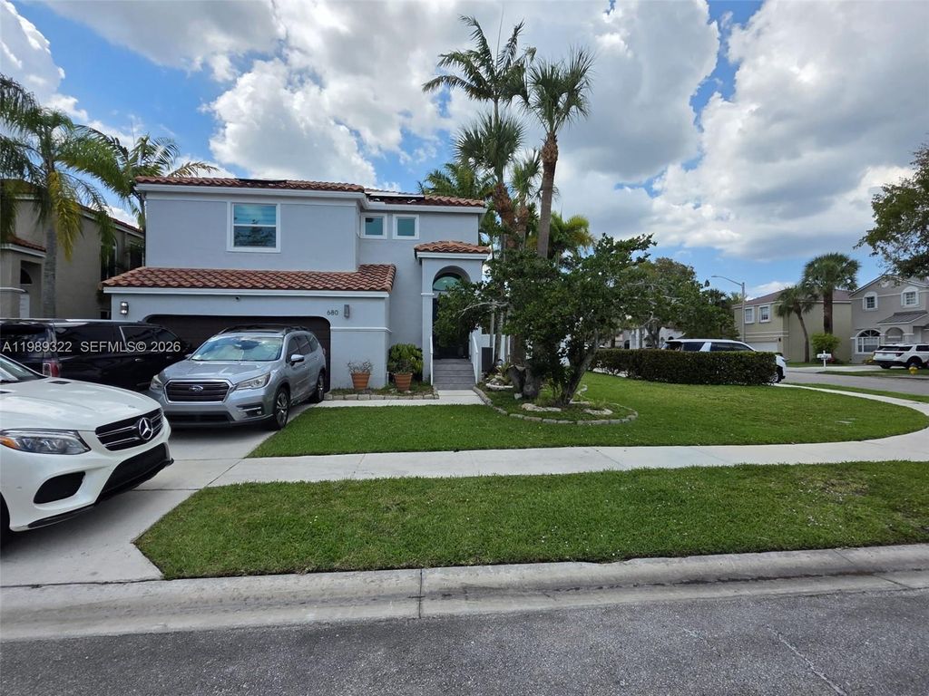 680 NW 159th Ave, Pembroke Pines, FL 33028